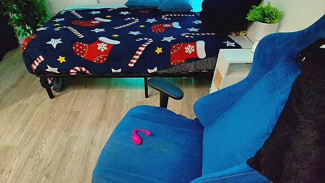 CranberryHot online show from February 22, 4:24 am