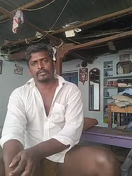 Snapshot of rohanhotguy chatting on February 16, 8:32 am rohanhotguy online show from February 16, 8:32 am