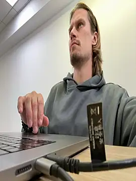 fmodel online show from November 25, 12:49 pm