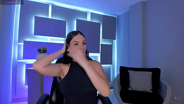 MorganHicks online show from April 14, 11:05 am