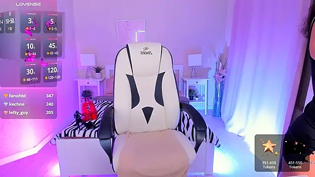 HelenaRegal online show from February 1, 5:47 pm