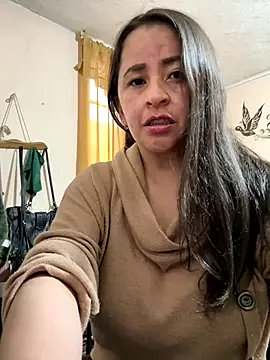 latinfemale online show from November 10, 9:14 pm