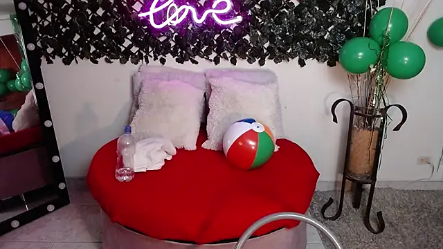 DestinyHills online show from March 18, 12:03 pm