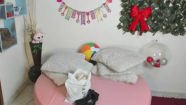 DestinyHills online show from April 21, 12:00 pm