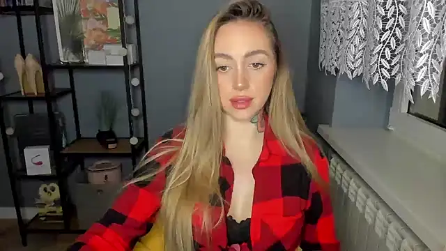 Snapshot of sexyCoralie chatting on January 4, 11:11 am sexyCoralie online show from January 4, 11:11 am