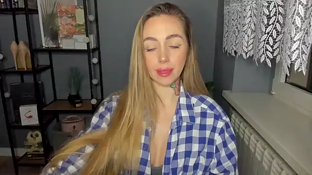 Snapshot of sexyCoralie chatting on January 6, 2:25 pm sexyCoralie online show from January 6, 2:25 pm