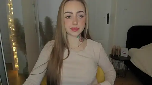 Snapshot of sexyCoralie chatting on January 16, 9:02 am sexyCoralie online show from January 16, 9:02 am