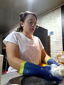 linda-schmidt online show from March 3, 6:03 pm