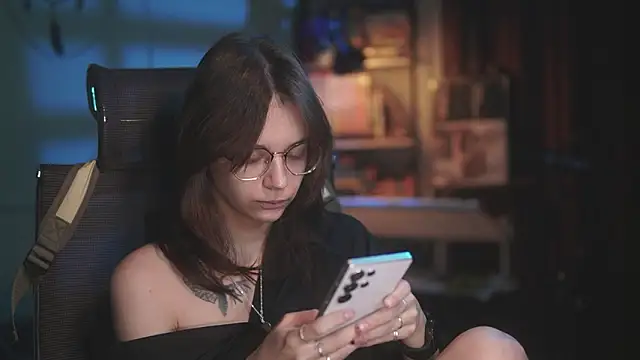 alyssa sweet online show from March 16, 4:51 am