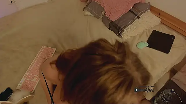 Snapshot of Alice_Sweetyyy chatting on March 13, 10:36 am Alice Sweetyyy online show from March 13, 10:36 am