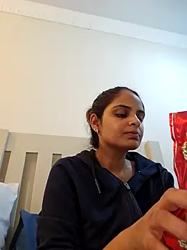 Snapshot of DirtySnowball69 chatting on December 4, 2:37 pm DirtySnowball69 online show from December 4, 2:37 pm