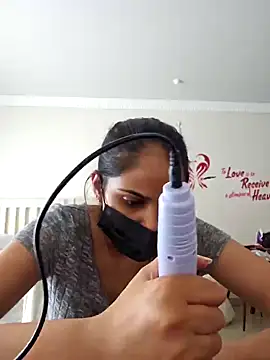 Snapshot of DirtySnowball69 chatting on January 11, 11:34 am DirtySnowball69 online show from January 11, 11:34 am