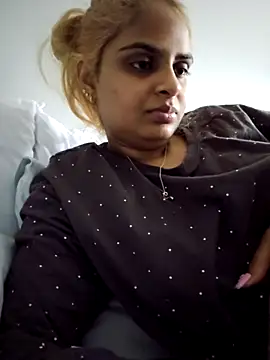 Snapshot of DirtySnowball69 chatting on September 24, 9:23 am DirtySnowball69 online show from September 24, 9:23 am