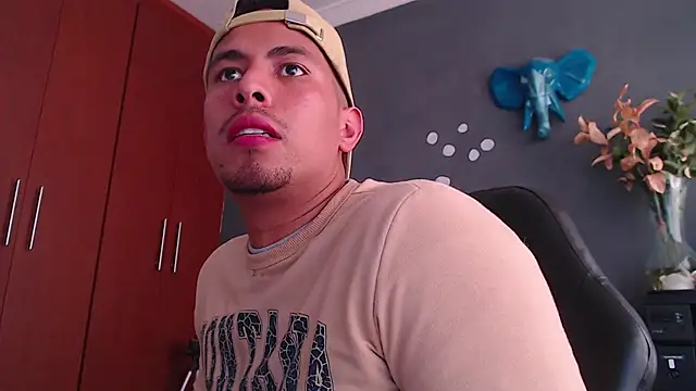 geirge teacherxx online show from January 11, 8:54 pm