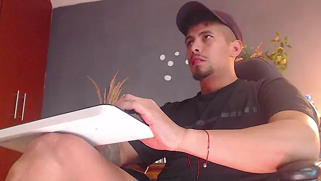 geirge teacherxx online show from March 19, 11:03 pm