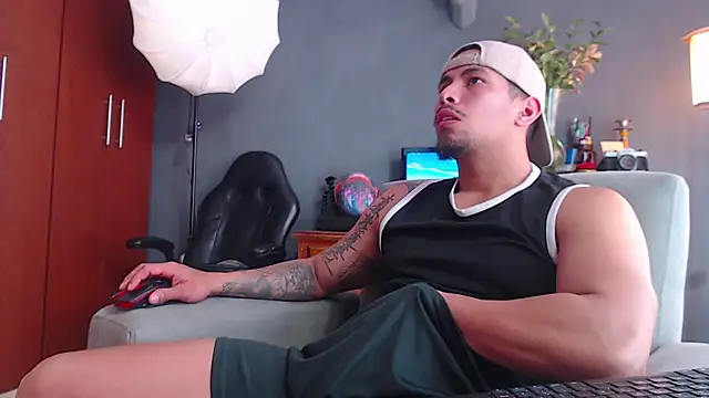 geirge teacherxx online show from October 23, 6:28 pm