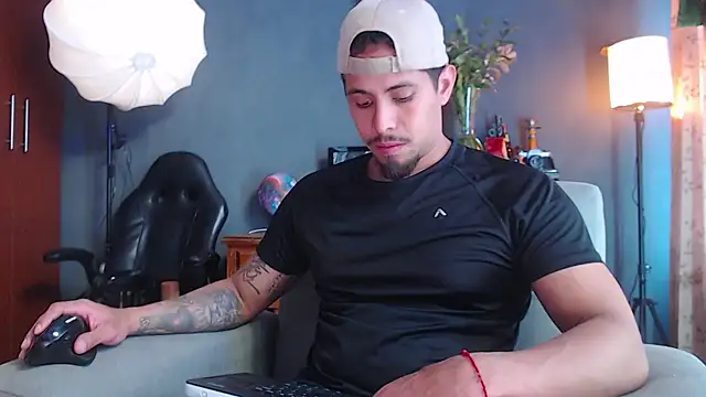 geirge teacherxx online show from November 5, 8:53 pm