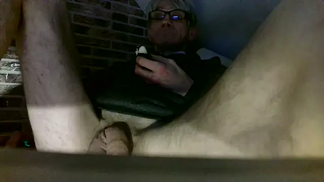 Snapshot of InMeinenMund chatting on December 2, 10:34 pm InMeinenMund online show from December 2, 10:34 pm