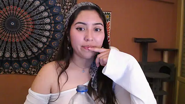 Snapshot of IntimateTales chatting on January 25, 5:40 pm IntimateTales online show from January 25, 5:40 pm