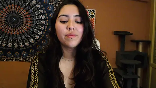 Snapshot of IntimateTales chatting on February 8, 7:05 pm IntimateTales online show from February 8, 7:05 pm