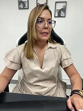 Snapshot of KellyBrooklyn_ chatting on March 15, 5:04 pm KellyBrooklyn online show from March 15, 5:04 pm