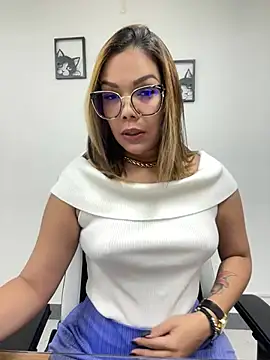 Snapshot of KellyBrooklyn_ chatting on March 22, 12:46 pm KellyBrooklyn online show from March 22, 12:46 pm