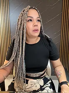 Snapshot of KellyBrooklyn_ chatting on October 16, 12:39 pm KellyBrooklyn online show from October 16, 12:39 pm