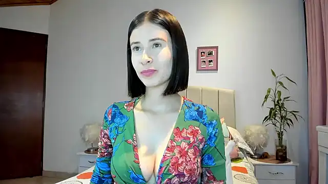 macarena vallejo online show from December 6, 1:18 am