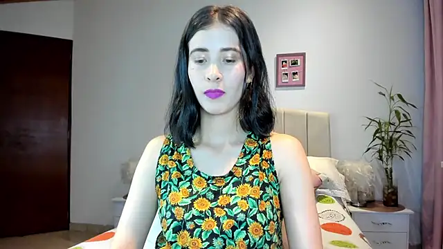 macarena vallejo online show from March 21, 1:13 am