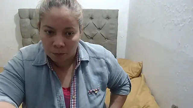 Snapshot of tiffany_horny_1 chatting on December 14, 9:36 am tiffany horny 1 online show from December 14, 9:36 am