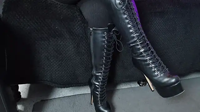  Jade 16 online show from November 19, 11:43 am