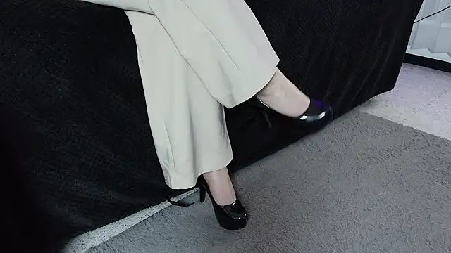  Jade 16 online show from February 7, 11:47 am