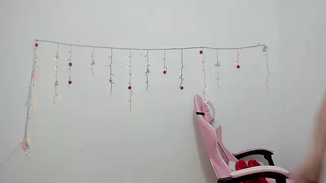 Anal Milky Momma online show from December 4, 6:17 pm