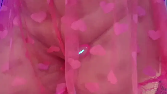 Snapshot of JuliRamirez chatting on October 20, 1:00 pm JuliRamirez online show from October 20, 1:00 pm