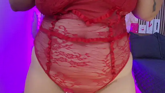 Snapshot of JuliRamirez chatting on October 26, 1:06 pm JuliRamirez online show from October 26, 1:06 pm