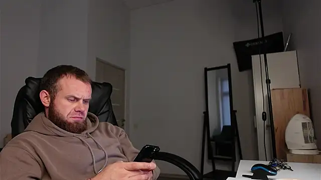 Tommy Burnz online show from December 17, 1:06 pm