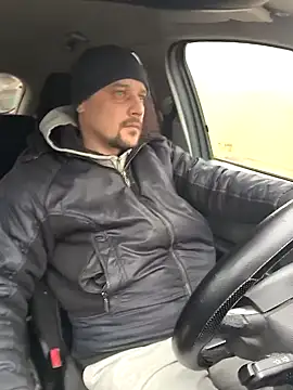 Snapshot of DanielOhCool chatting on January 23, 9:50 am DanielOhCool online show from January 23, 9:50 am