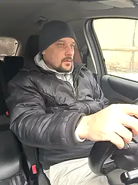 Snapshot of DanielOhCool chatting on February 6, 10:59 am DanielOhCool online show from February 6, 10:59 am