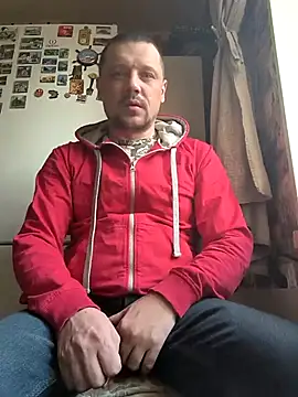 Snapshot of DanielOhCool chatting on March 3, 1:53 pm DanielOhCool online show from March 3, 1:53 pm