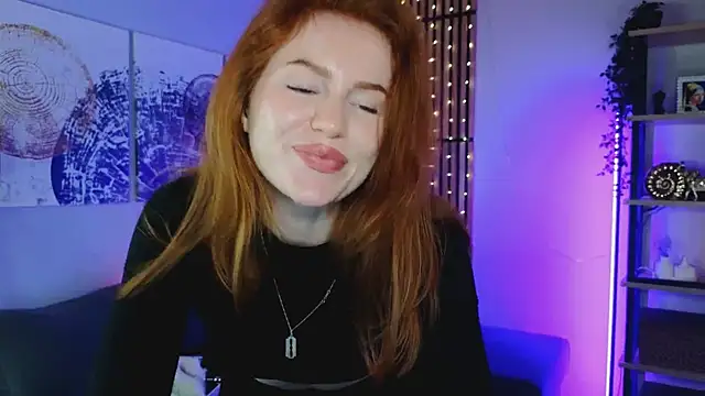 Snapshot of GingerArin chatting on January 11, 3:52 pm GingerArin online show from January 11, 3:52 pm