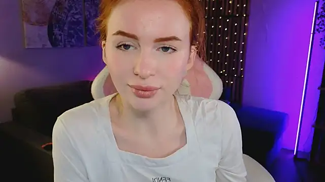 Snapshot of GingerArin chatting on January 21, 11:35 am GingerArin online show from January 21, 11:35 am