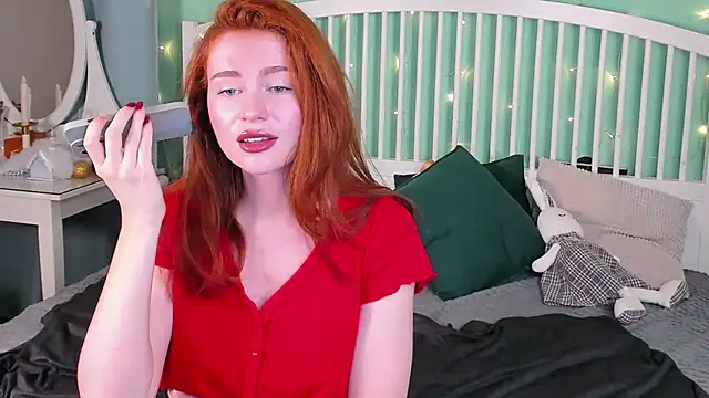 Snapshot of GingerArin chatting on February 7, 12:28 pm GingerArin online show from February 7, 12:28 pm