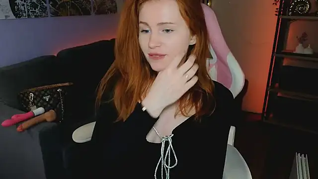 Snapshot of GingerArin chatting on March 2, 4:53 pm GingerArin online show from March 2, 4:53 pm