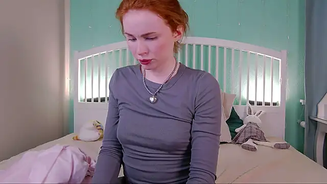 Snapshot of GingerArin chatting on March 17, 10:27 am GingerArin online show from March 17, 10:27 am