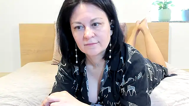 BritttanyBrix online show from April 26, 9:40 am