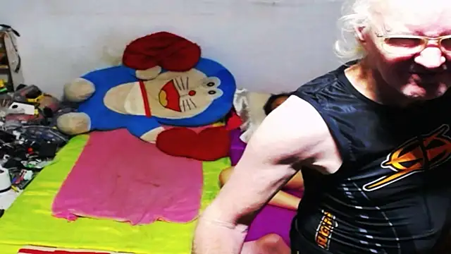 Snapshot of 1CuteAndSexy69 chatting on February 12, 4:11 pm 1CuteAndSexy69 online show from February 12, 4:11 pm