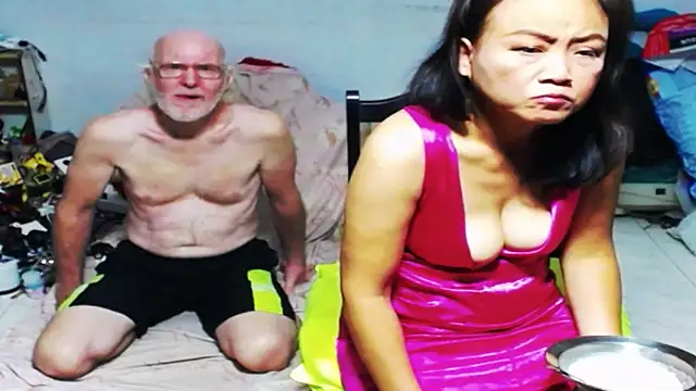 Snapshot of 1CuteAndSexy69 chatting on February 27, 4:09 am 1CuteAndSexy69 online show from February 27, 4:09 am