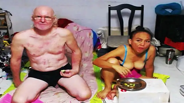 Snapshot of 1CuteAndSexy69 chatting on March 7, 2:12 pm 1CuteAndSexy69 online show from March 7, 2:12 pm