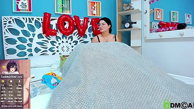 Snapshot of valerie_lya chatting on March 7, 9:06 pm valerie lya online show from March 7, 9:06 pm