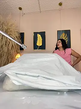 Snapshot of valerie_lya chatting on October 1, 8:04 pm valerie lya online show from October 1, 8:04 pm